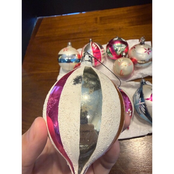 9 Vtg Mid Century Christmas Ornaments Hand Painted Mica Stripes Teardrop Ball Lo - Picture 6 of 16